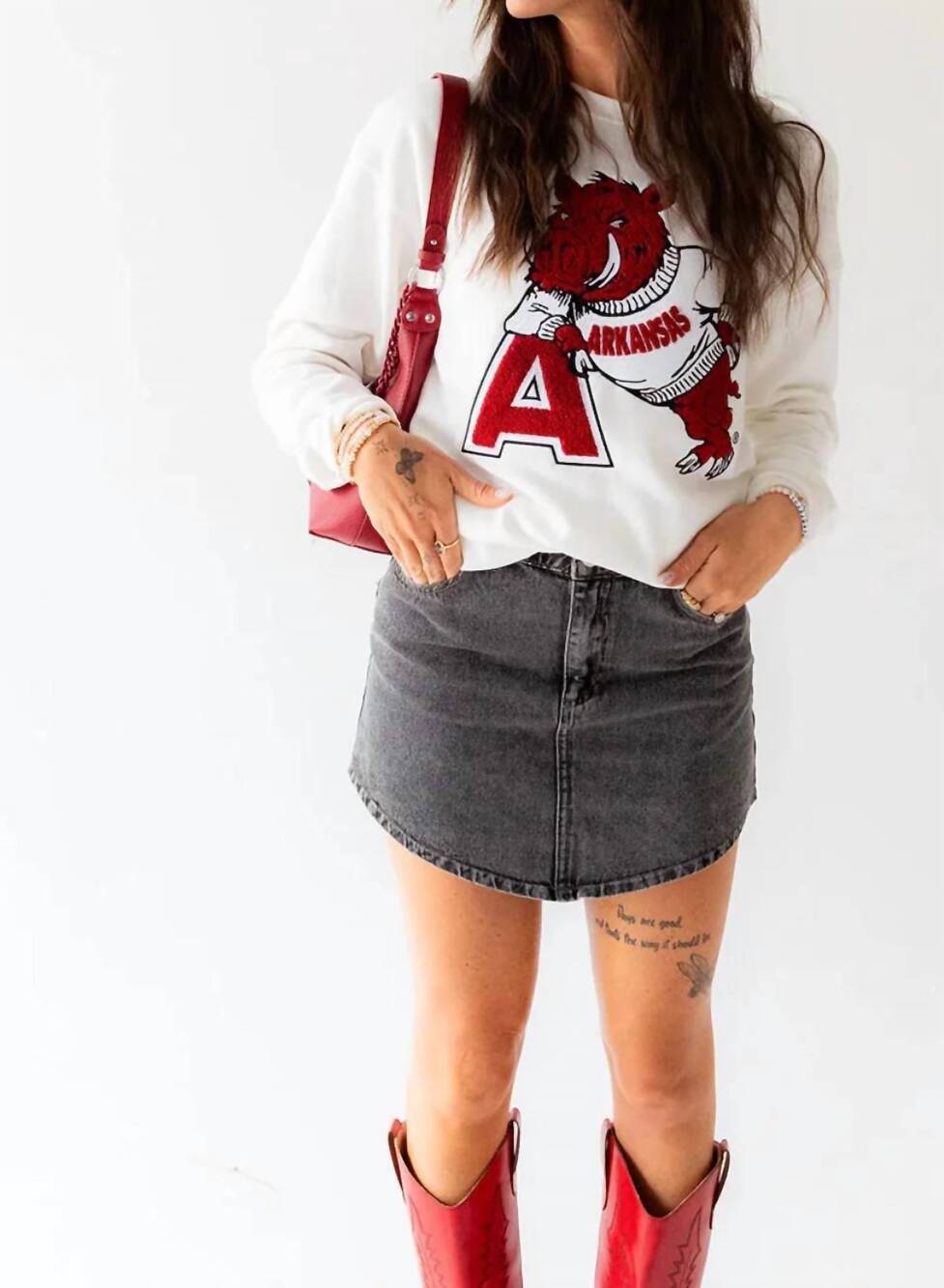 NEW GAMEDAY SOCIAL women's arkansas mascot comfort crew sweatshirt in white